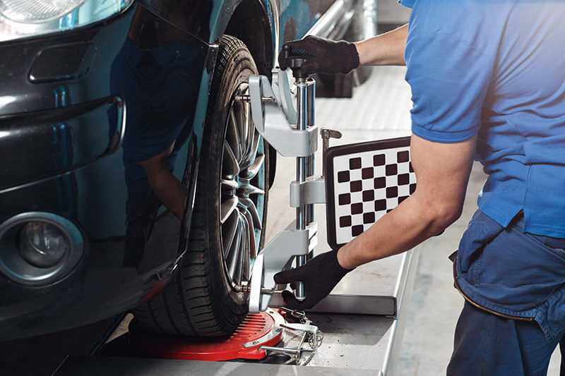 Signs It’s Time for A Wheel Alignment